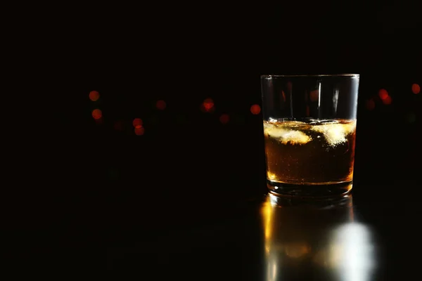 Glas Whisky Donkere Achtergrond — Stockfoto