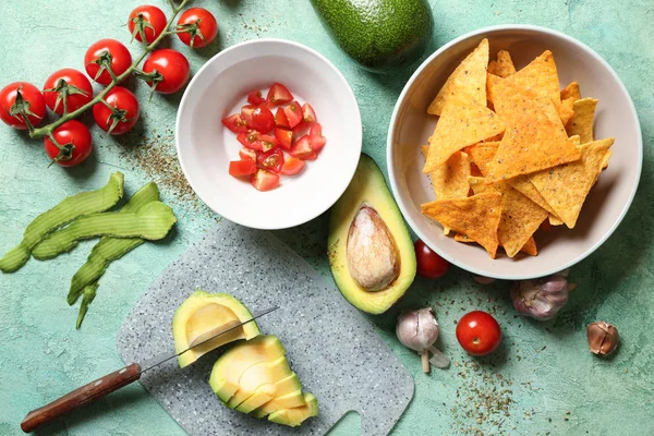 Prato Com Batatas Fritas Milho Legumes Abacate Tabela Cores — Fotografia de Stock