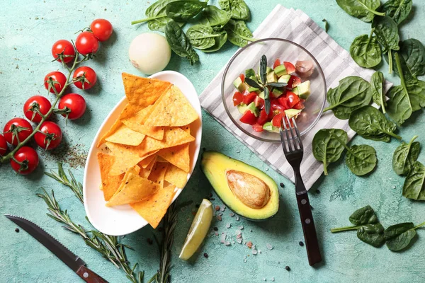 Prato Com Batatas Fritas Milho Legumes Abacate Tabela Cores — Fotografia de Stock