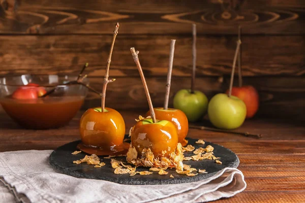 Delicious Caramel Apples Tree Branches Slate Plate — Stock Photo, Image