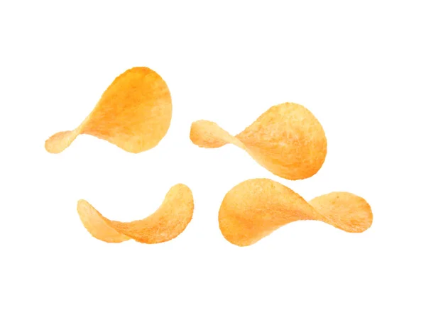 Smaczne Chrupiące Chipsy Białym Tle — Zdjęcie stockowe