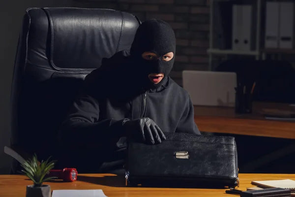 Male Thief Stealing Briefcase Office — Stock Photo, Image