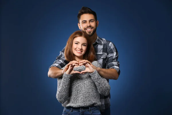 Happy Couple Making Heart Hands Color Background Celebration Saint Valentine — Stock Photo, Image