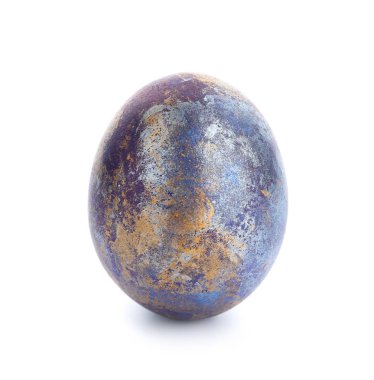 Beyaz arka planda Paskalya yumurtası