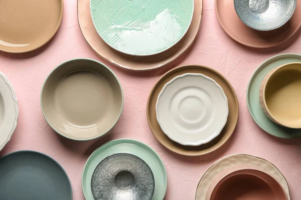 Набор Чистой Посуды Цветном Фоне Вид Сверху — стоковое фото