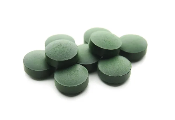 Spirulina Tabletta Fehér Háttér — Stock Fotó