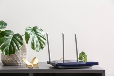 Modern kablosuz yönlendirici karanlık tablo
