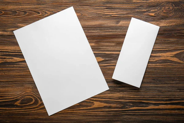 Empty Sheets Paper Wooden Table — Stock Photo, Image