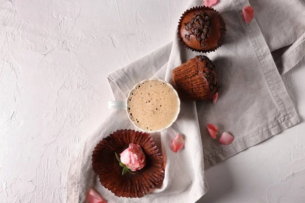 Cup Tasty Aromatic Coffee Muffins White Table — Stock Photo, Image