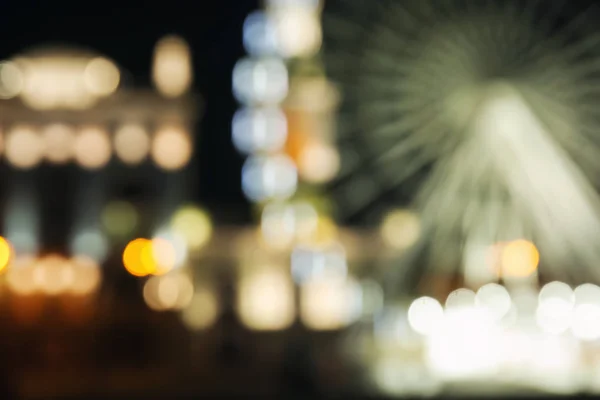 Vue Floue Ville Illuminée Avec Roue Ferris Nuit — Photo