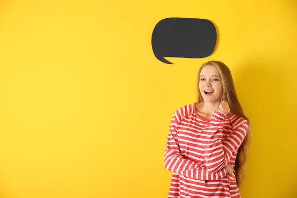 Young Woman Blank Speech Bubble Color Background — Stock Photo, Image