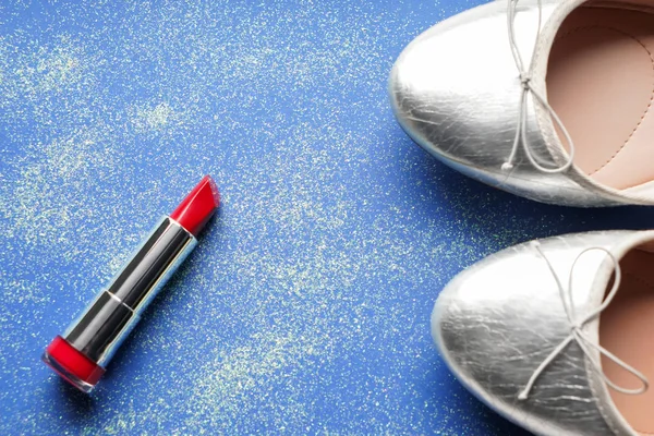 Red Lipstick Female Shoes Color Background — Stock Photo, Image