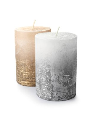 Beyaz arka plan üzerinde güzel mumlar