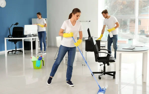 Team Janitors Cleaning Office — Stock Photo, Image