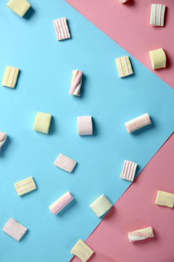 Renkli arkaplanda tatlı şekerlemeler