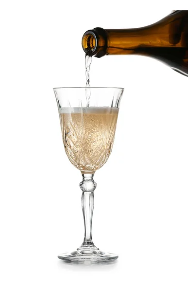 Versando Champagne Saporito Vetro Sfondo Bianco — Foto Stock