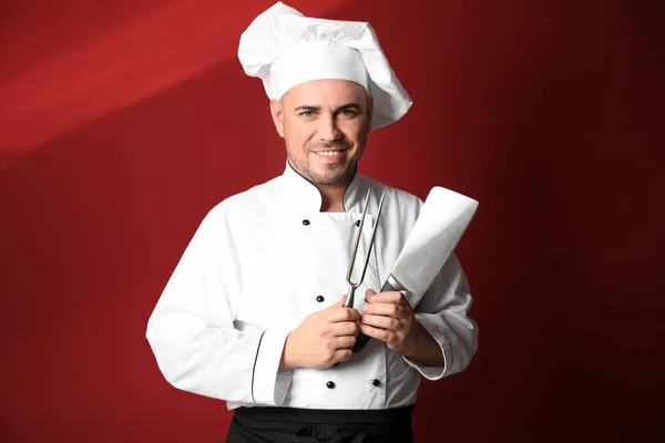 Chef Masculino Con Utensilios Cocina Sobre Fondo Color —  Fotos de Stock
