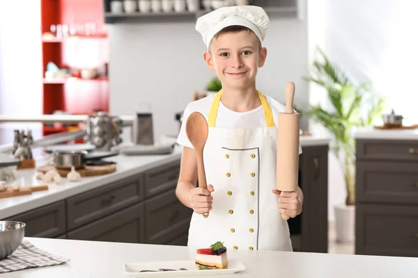 Cute Pequeno Chef Com Utensílios Cozinha — Fotografia de Stock
