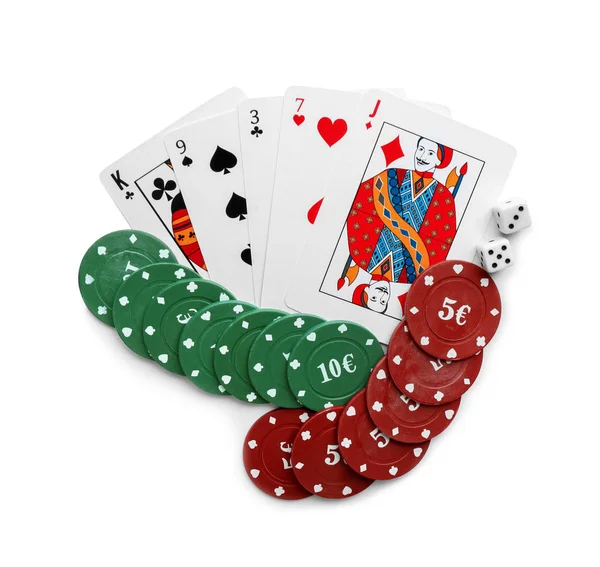 Τσιπς Χαρτιά Και Ζάρια Για Παιχνίδι Πόκερ Λευκό Φόντο — Φωτογραφία Αρχείου