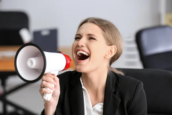 Young Businesswoman Using Megaphone Office — Stock Photo, Image