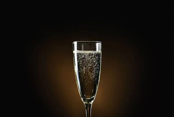 Келих Шампанського Темному Фоні — стокове фото