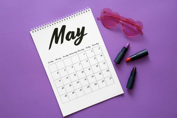 Página Calendario Mayo Sobre Fondo Color —  Fotos de Stock