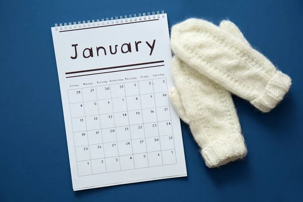 Página Calendario Enero Sobre Fondo Color —  Fotos de Stock
