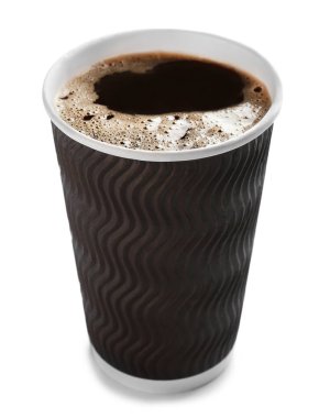 Kağıt bardak beyaz zemin üzerine sıcak kahve