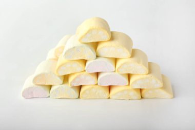 Hafif arkaplanda lezzetli marşmelovlar