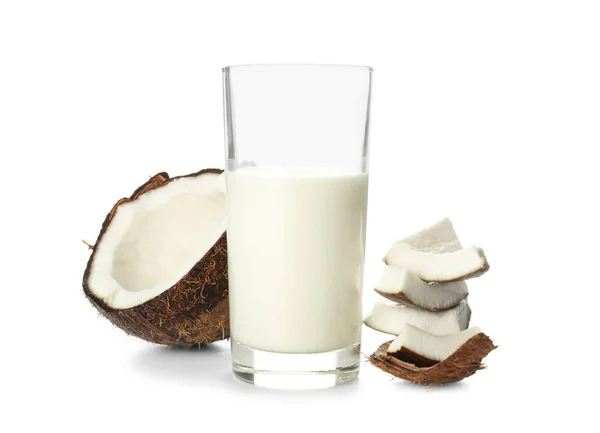 Szklankę Smaczne Mleko Kokosowe Białym Tle — Zdjęcie stockowe