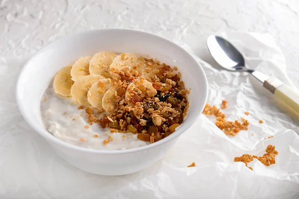 Miska Muesli Smaczne Jogurt Biały Stół — Zdjęcie stockowe