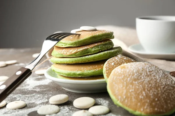 Tasty Green Pancakes White Chocolate Grey Table — Stock Photo, Image