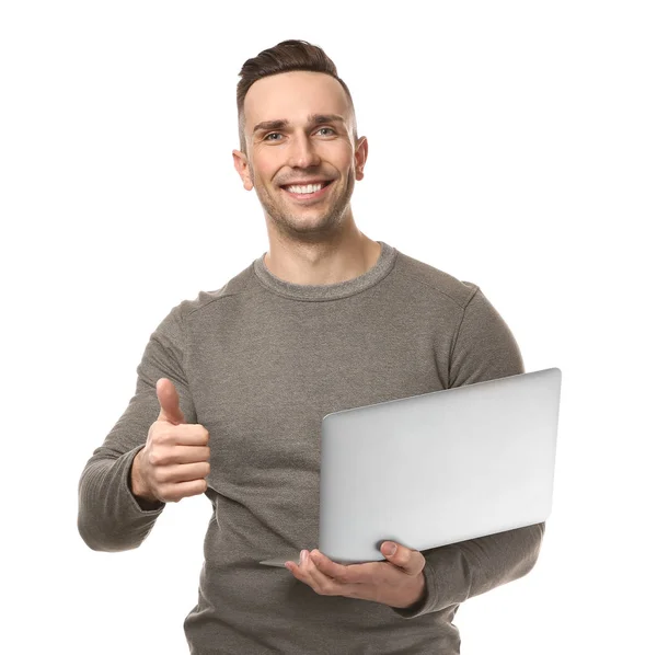 Jongeman Met Laptop Met Duim Witte Achtergrond — Stockfoto