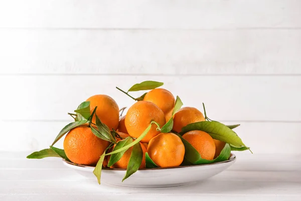 Plate Tasty Tangerines Light Table — Stock Photo, Image