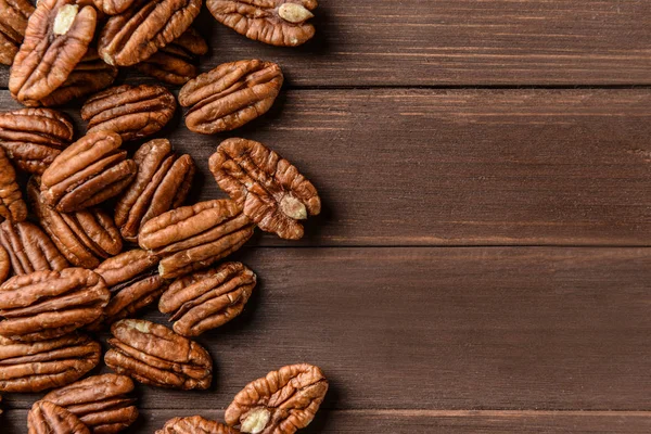 Орехи Пекан Деревянном Фоне — стоковое фото