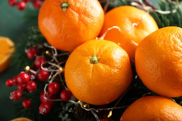 Couronne Noël Aux Mandarines Savoureuses Gros Plan — Photo