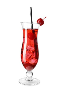 Beyaz zemin üzerine lezzetli kokteyl