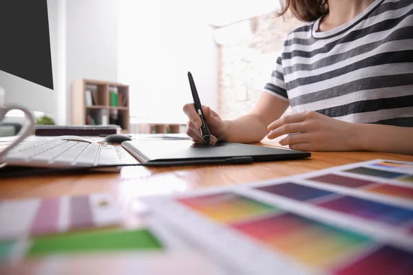 Beautiful Young Designer Working Office — Stock Photo, Image