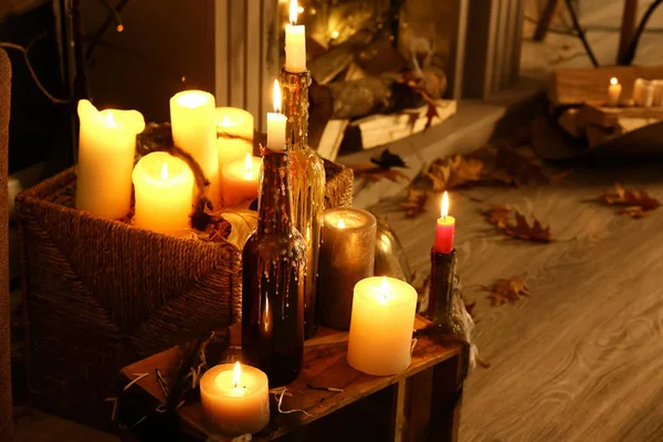 Brennende Kerzen Als Dekoration Für Die Halloween Party Raum — Stockfoto