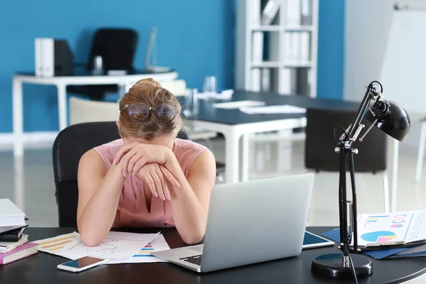 Stressed Businesswoman Working Office — Stock Photo, Image