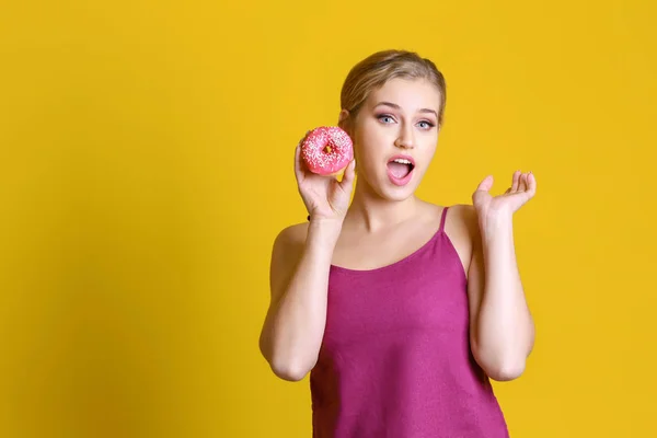 Funny Young Woman Tasty Donut Color Background — Stock Photo, Image
