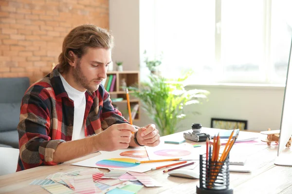 Young Designer Working Office — Stock Photo, Image