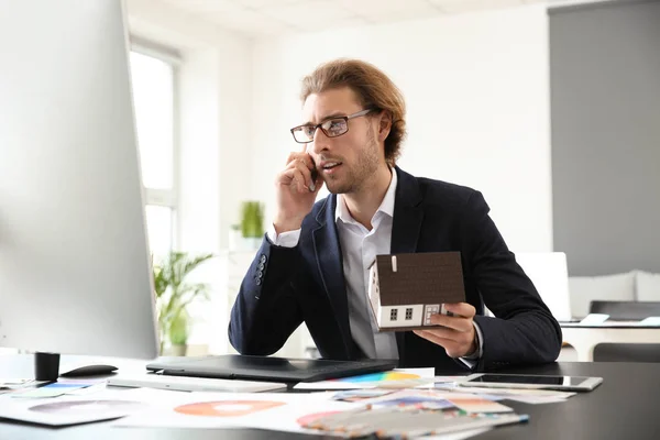 Young Designer Talking Mobile Phone Workplace Office — Stock Photo, Image