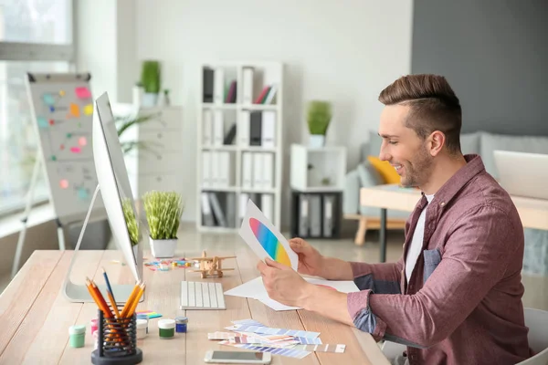 Young Designer Working Office — Stock Photo, Image