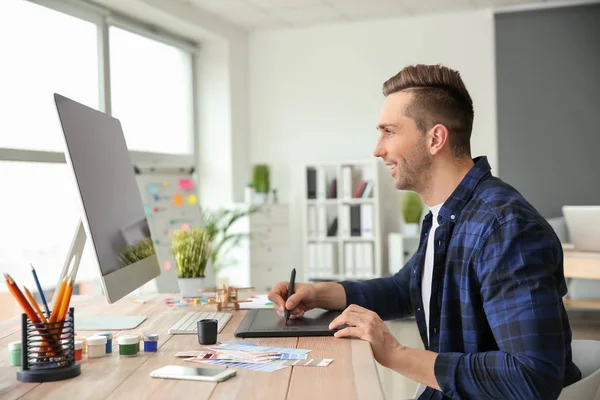 Young Designer Working Office — Stock Photo, Image