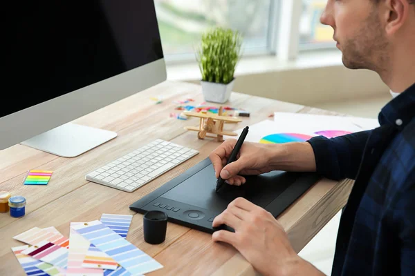 Young Designer Graphic Tablet Working Office — Stock Photo, Image