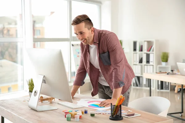 Young Designer Working Office — Stock Photo, Image