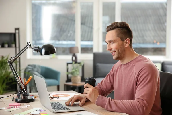 Young Designer Working Office — Stock Photo, Image