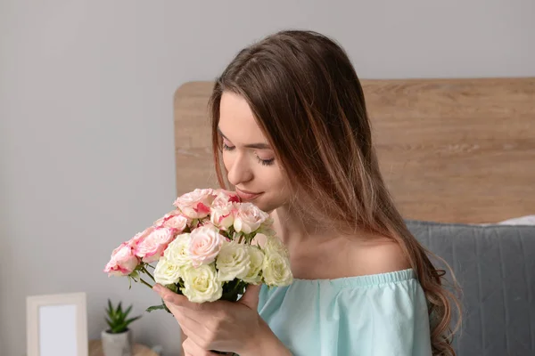 Portrait Beautiful Young Woman Bouquet Flowers — Stock Photo, Image