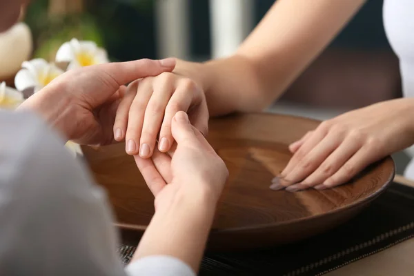 Young Woman Undergoing Spa Manicure Treatment Beauty Salon — Stock Photo, Image